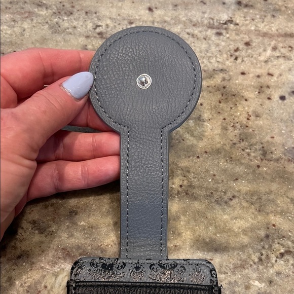 Disney Madame Leota Haunted Mansion Credit Card Wallet Cardholder - Picture 3 of 7